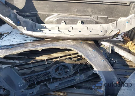 2015 Toyota Tacoma Base V6 z USA, uszkodzony, nr VIN 3TMMU4FN9FM077181